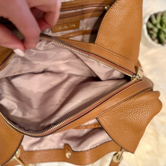 Michael Kors Leather Shoulder Bag - Picture 8 of 10